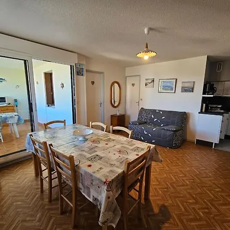 Pontaillac 200 M De La *