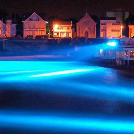 Lägenhet Pontaillac 200 M De La